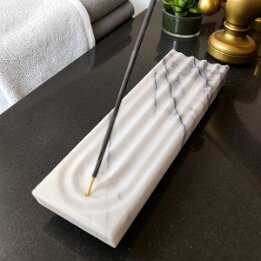 White Marble Incense Holder – Natural Stone Aromatherapy Decor null