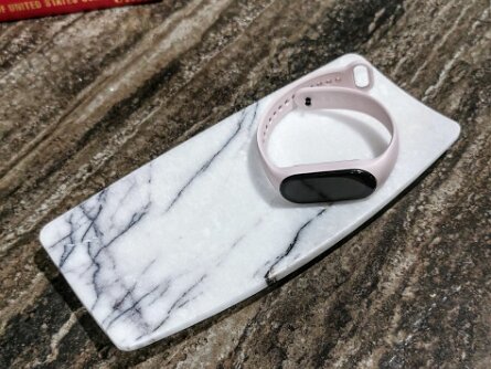 Natural Marble Vanity Tray – Luxury Stone Bathroom Organizer Price: CAD 110.00 SKU: CDM-TRY-001 Order and beauty, in a single piece of stone. Carved from a single block of natural...